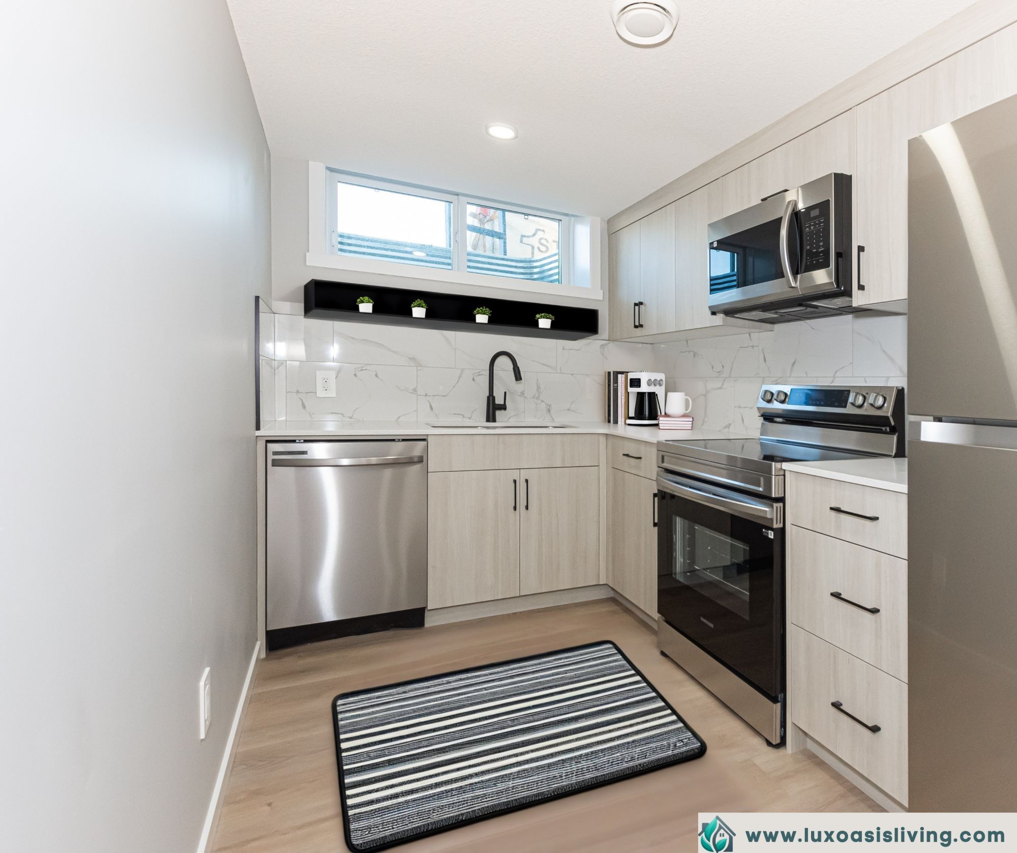 Air-Conditioned Edgemont Basement Suite with Private Entrance & In-Suite Laundry