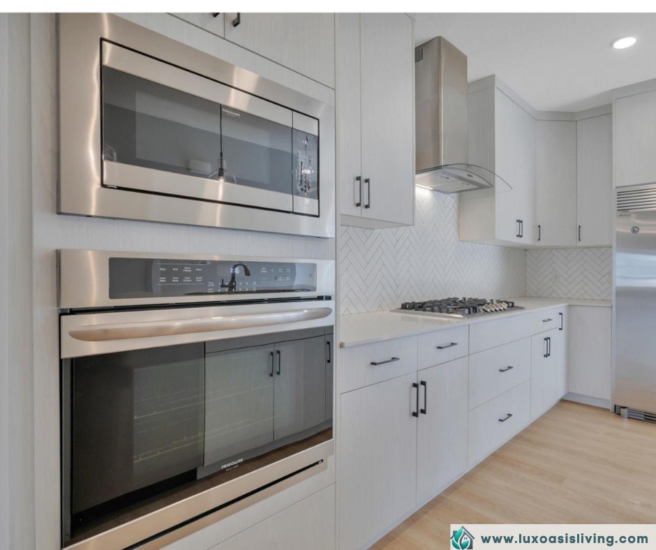 Space, Style, and Convenience: Stunning 3 Bed + Bonus Room House