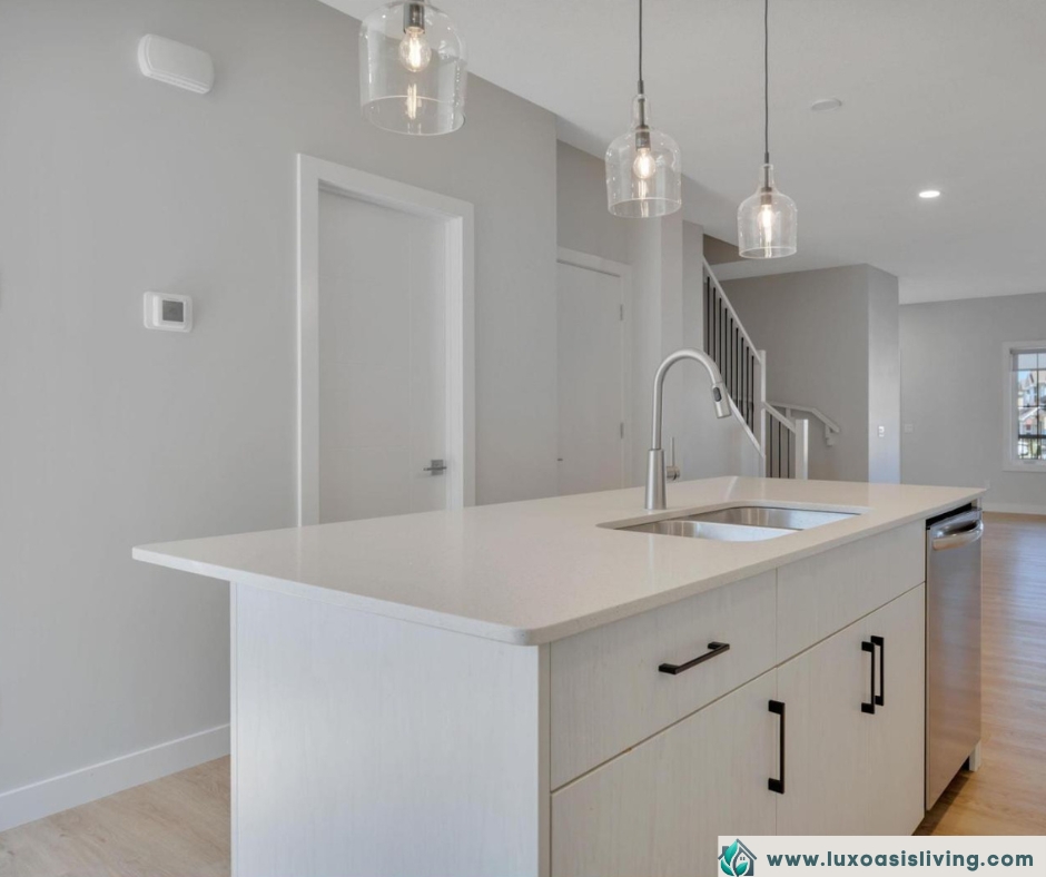 Space, Style, and Convenience: Stunning 3 Bed + Bonus Room House
